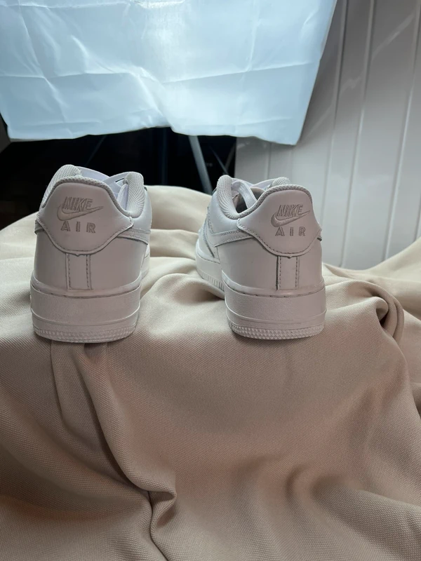 Nike Air Force 1 White